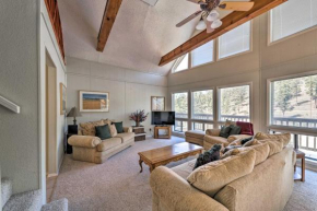 Bright Alto Townhome with Deck, 1 Mile to Golf Club!